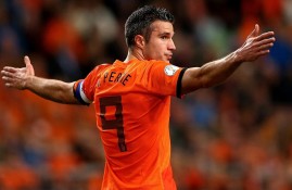 半岛体育官网-德约科维奇复出首秀出彩，菲尼克斯太阳主场小胜利物浦，豪取4连胜