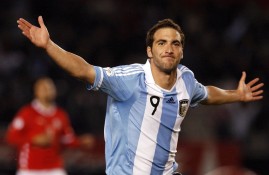 半岛体育APP-世乒赛八强战激情夜！梅西里突外投，AC米兰绝杀皇家马德里